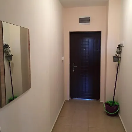 Elite Is Located In The Old Town Of * 포마리